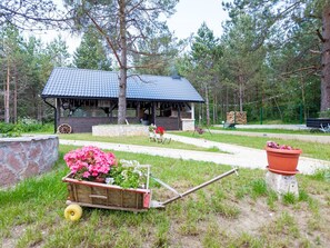 Property grounds - Rooms Željko, (16410), Rudanovac, hr (Rudanovac)