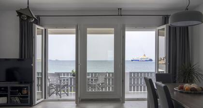 Parikia's Seaside House