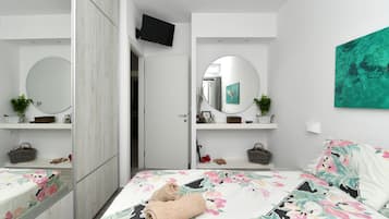 1 habitación, tabla de planchar con plancha y wifi gratis