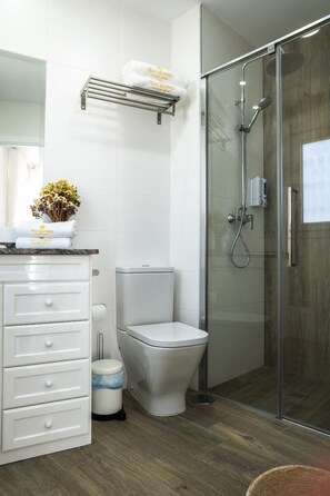 Hair dryer, towels