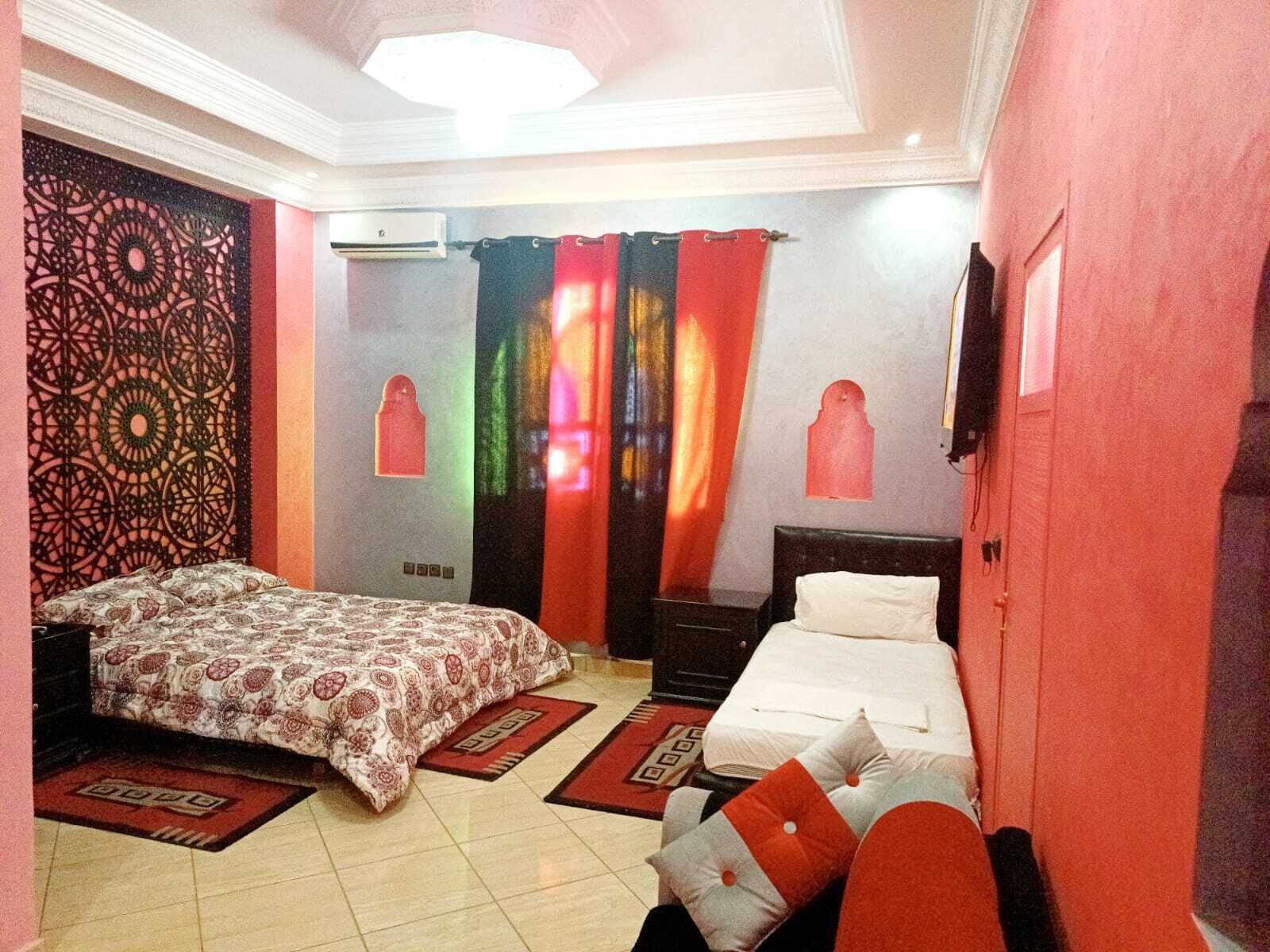 5 bedrooms, bed sheets