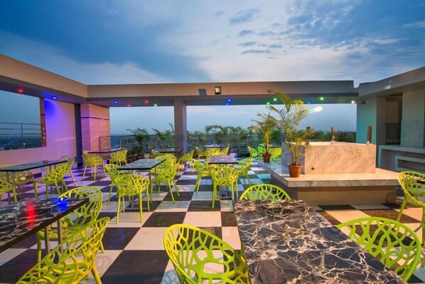 Restaurant - HOTEL PUSHPO BILASH (Khulna)