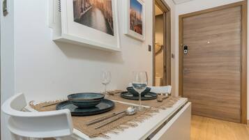 Căn hộ (0 Bedroom) | Khu ăn uống