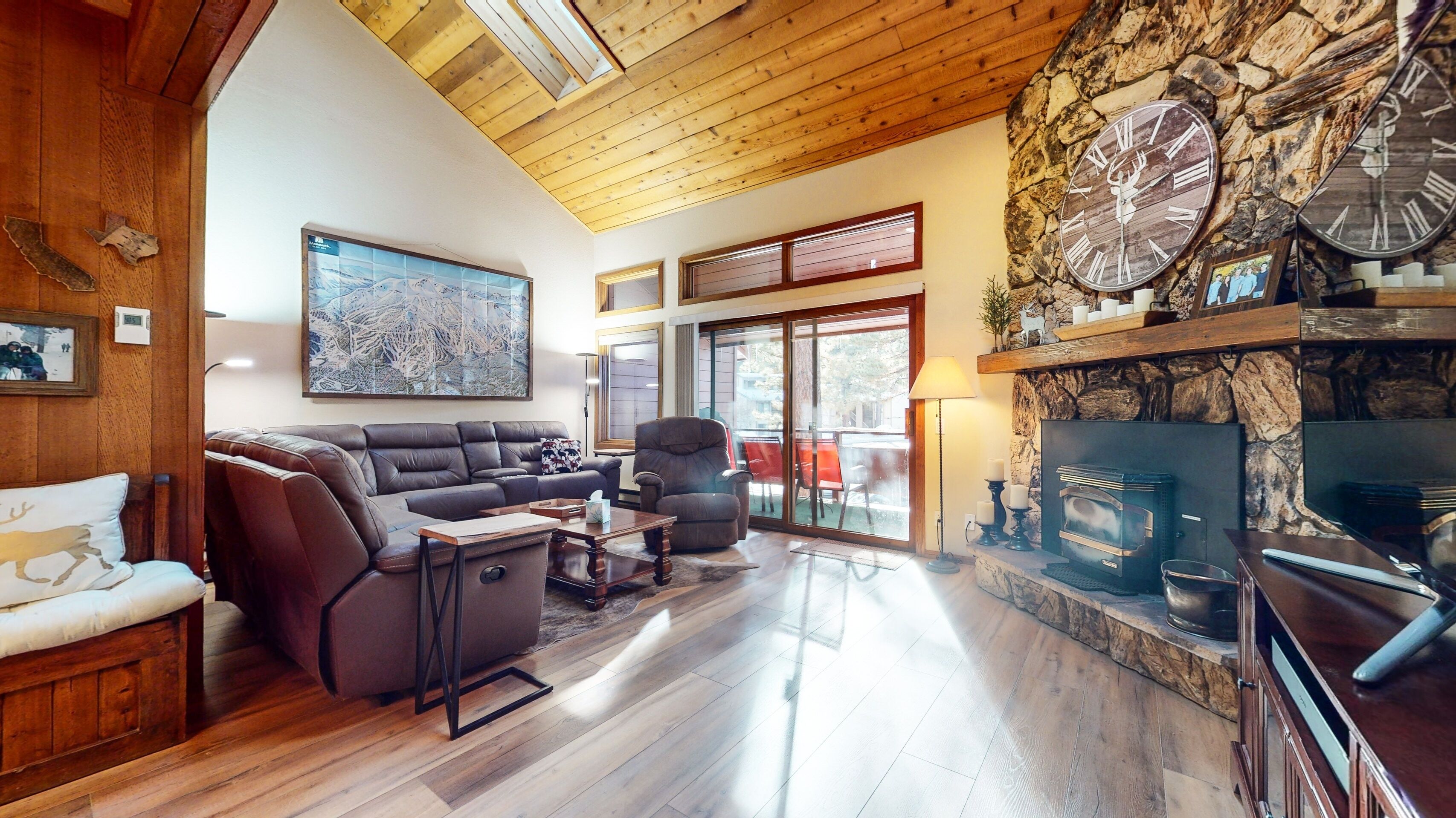 Condo, 2 Bedrooms | Interior