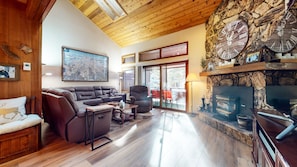 Condo, 2 Bedrooms | Interior