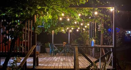 Willow Creek Hideaway w/ Deck, 1 Mi to River!