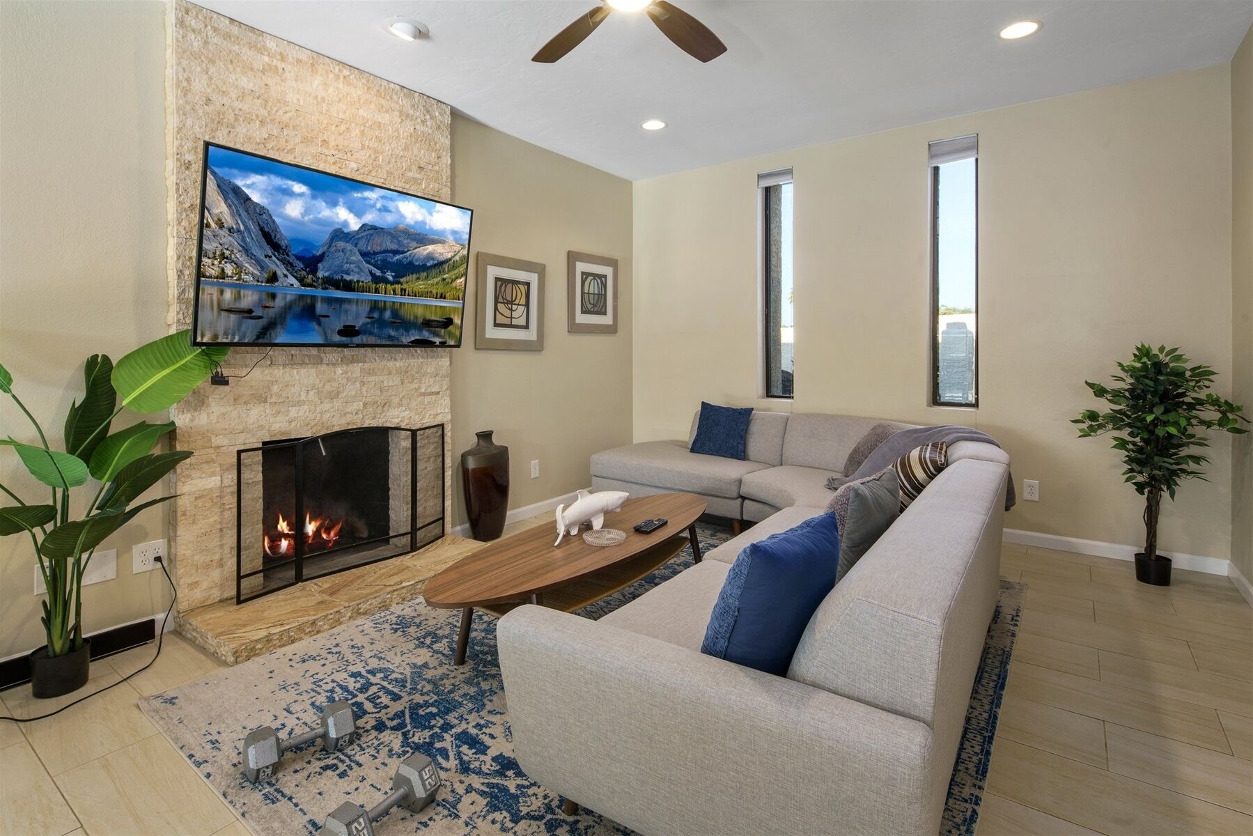Single Level Scottsdale Beautifully Updated w Pool