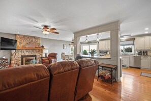 Smart TV, fireplace, DVD player, books