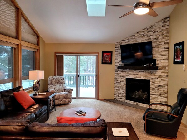 TV, fireplace, table tennis