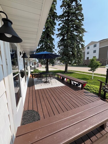 2 E-Bikes & Kayaks included & No Cleaning Fees!!