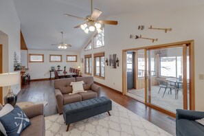 TV, fireplace, DVD player