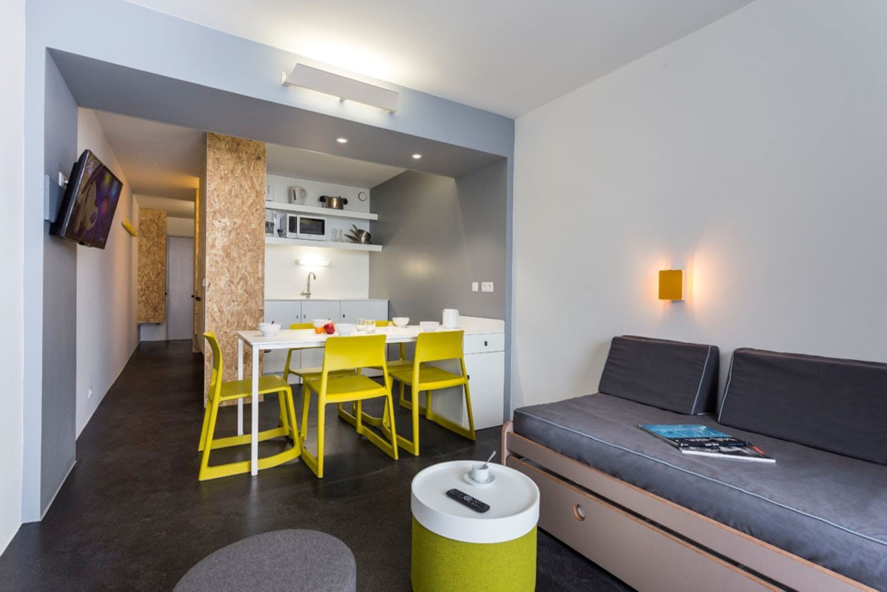 Télévision à écran plat