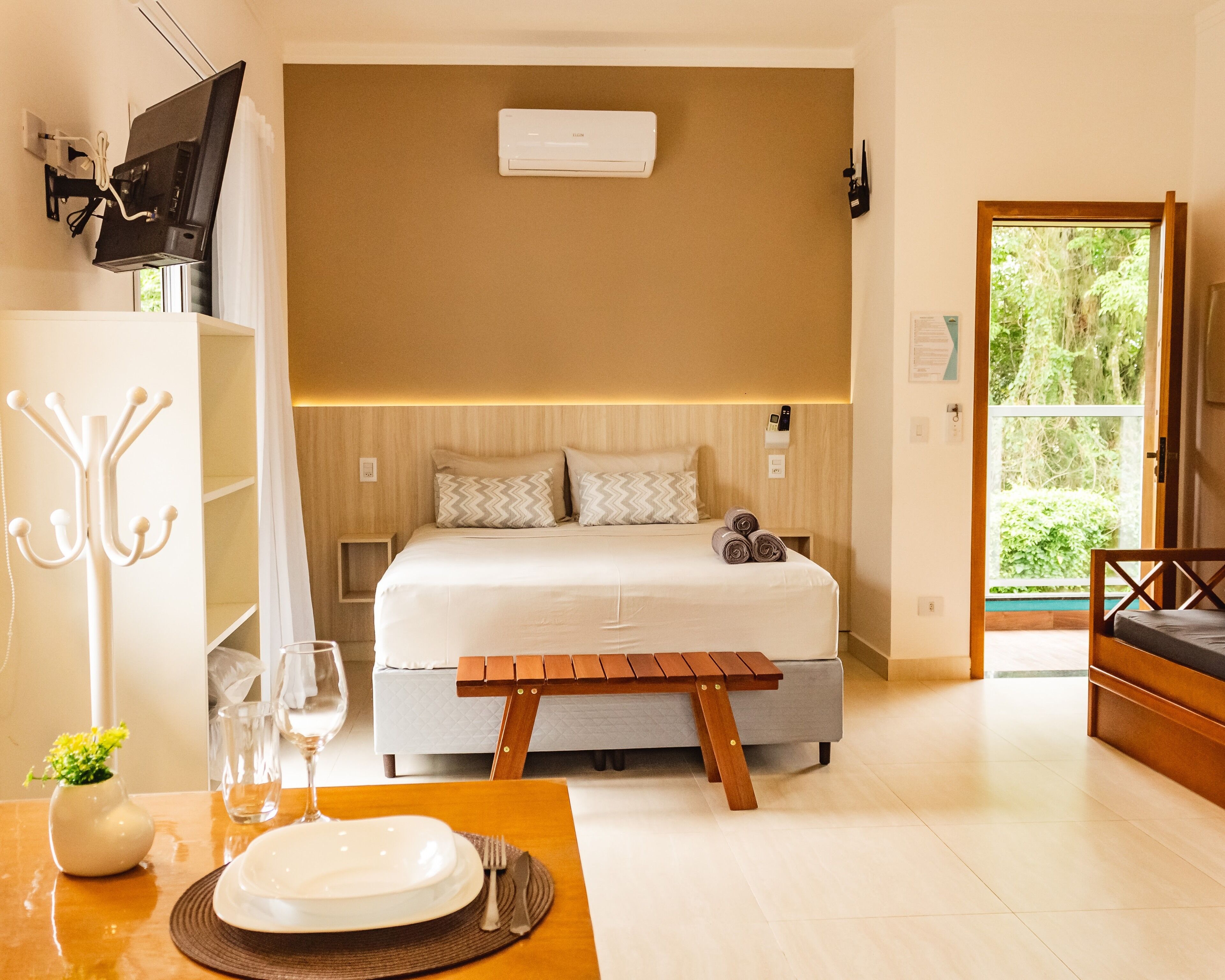 1 bedroom, iron/ironing board, free WiFi