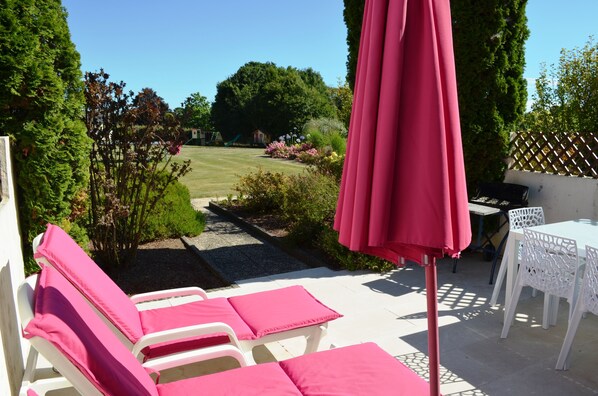 Outdoor dining - LOGIS DE PENLAN - House N°4 (Clohars-Carnoët)