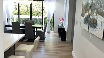 Villa, 2 Bedrooms | In-room dining