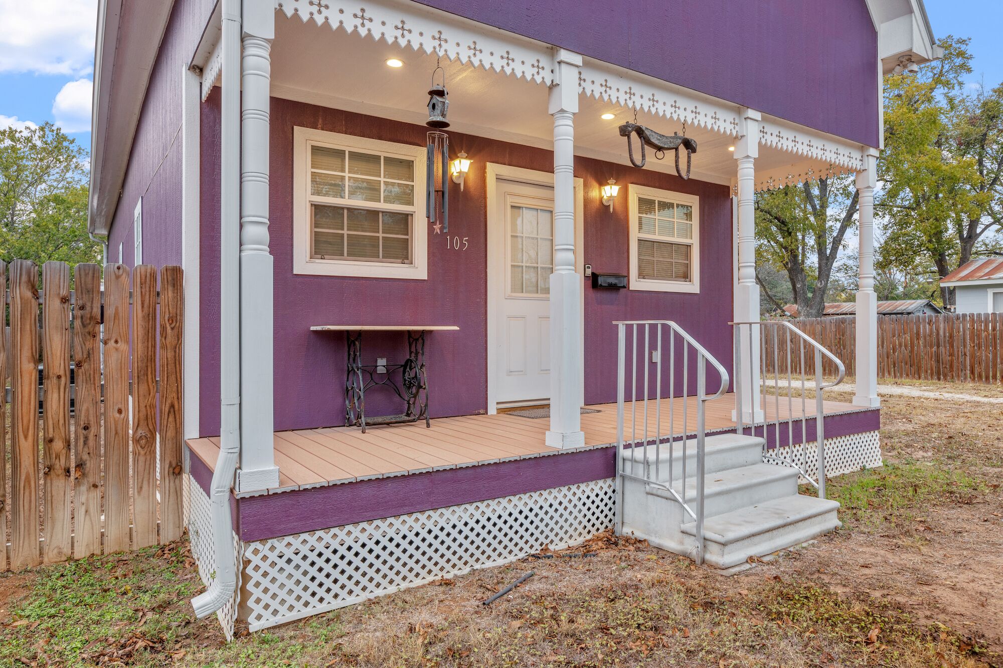 New Listing!  2br/2ba, Sleeps 4, close to downtown