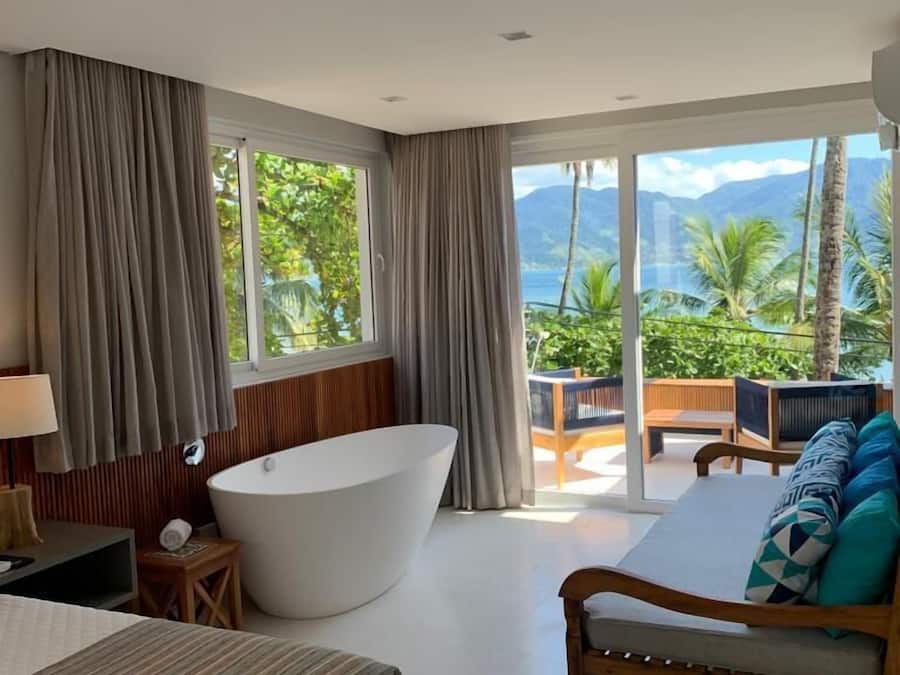 Premium Room, 1 King Bed, Sea View | Terrace/patio