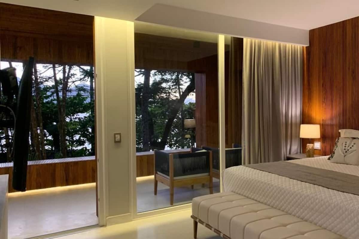 Doppia Luxury, 1 letto king, vista spiaggia | Biancheria da letto di alta qualità, materassi a doppio strato, minibar