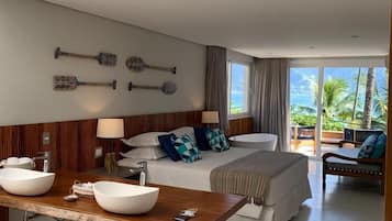 Premium Room, 1 King Bed, Sea View | Premium bedding, pillow-top beds, minibar, free WiFi