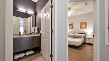 4 bedrooms, in-room safe, iron/ironing board, travel crib