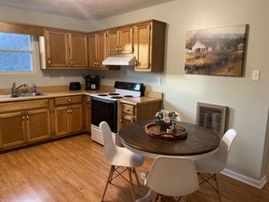 Fridge, microwave, oven, coffee/tea maker