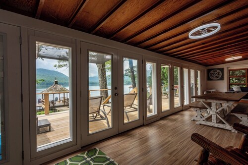 Lakefront Seclusion! - UPDATED! Dock, Hot tub, fire pit, pet friendly with fee, 