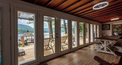 Lakefront Seclusion! - UPDATED! Dock, Hot tub, fire pit, pet friendly with fee,