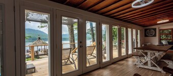 Lakefront Seclusion! - UPDATED! Dock, Hot tub, fire pit, pet friendly with fee,