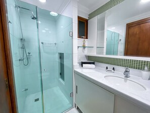 Apartment | Bathroom