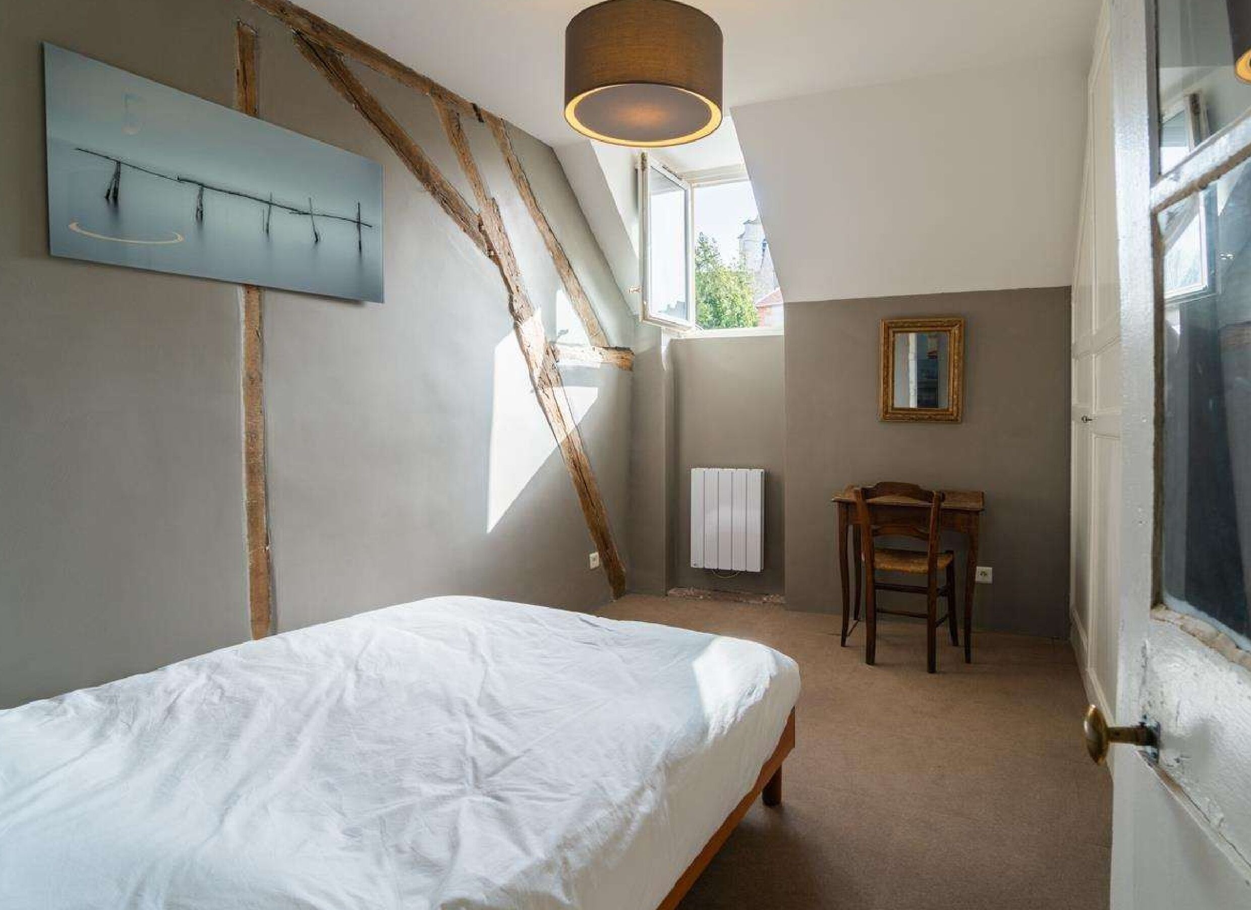 2 間睡房、熨斗/熨衫板、Wi-Fi、床單