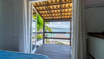 Bangalô panorâmico, 2 quartos, vista para o mar | Wi-Fi de cortesia, roupa de cama