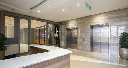 Sandton Smart Apartment Fifteen