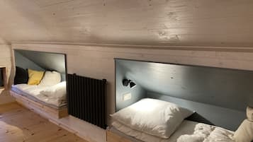 2 Schlafzimmer, Bügeleisen/Bügelbrett, kostenloses WLAN