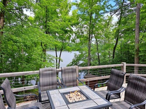 Spacious Lake Home near Ladysmith, with a private dock on the Dairyland Flowage!