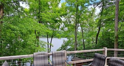 Spacious Lake Home near Ladysmith, with a private dock on the Dairyland Flowage!