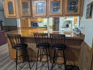 雪櫃、微波爐、焗爐、爐具