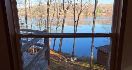 Spacious Lake Home near Ladysmith, with a private dock on the Dairyland Flowage!