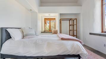Casa | 2 habitaciones, tabla de planchar con plancha y wifi gratis