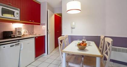 T2 apartment near beach, golf view