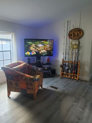 Smart TV, DVD player, books - Key Largo heavenly retreat (Key Largo)