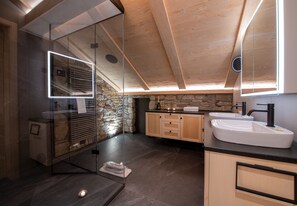 Bathtub, hair dryer, towels