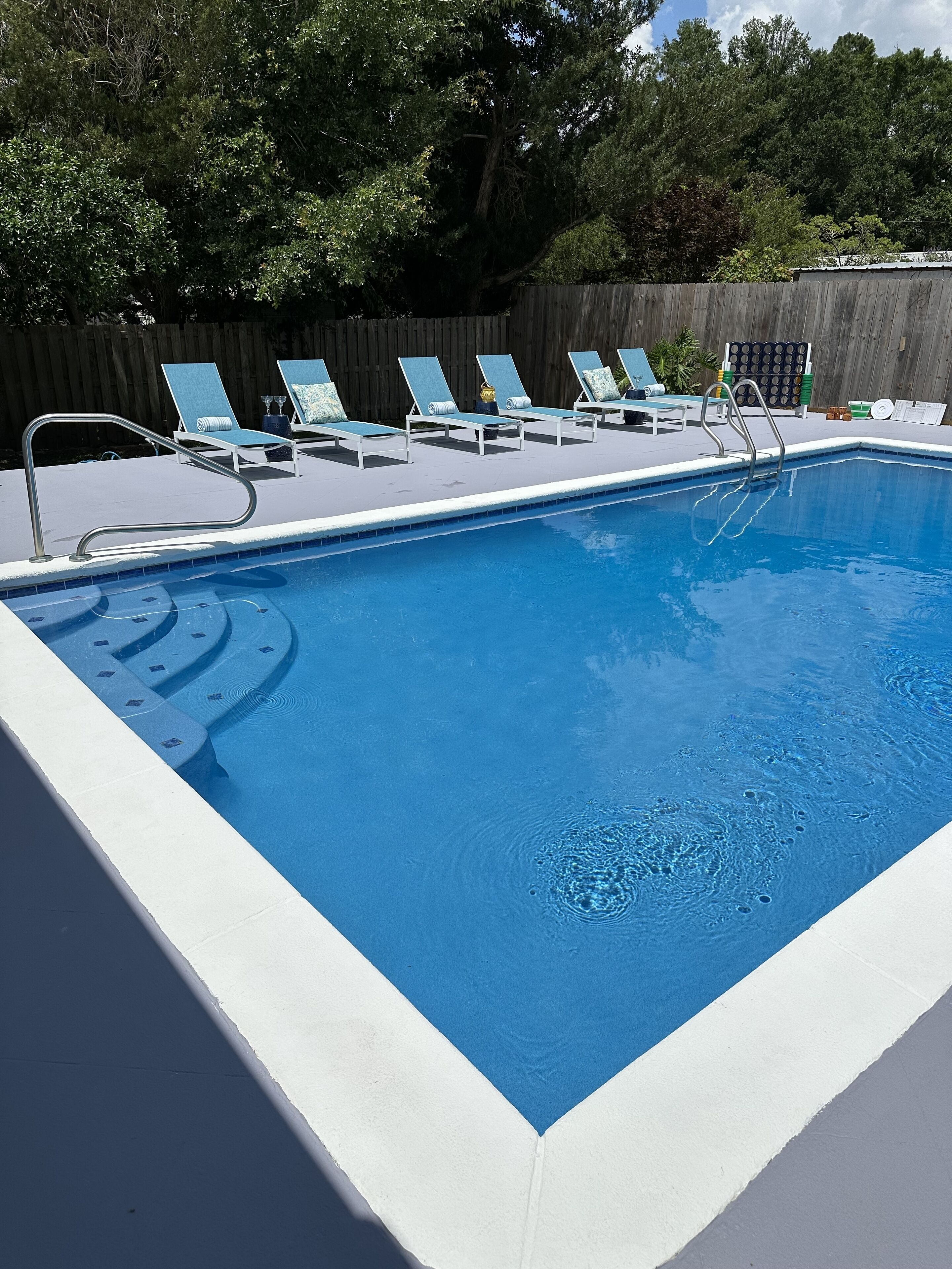 Home with Pool minutes from Downtown and the Bay!