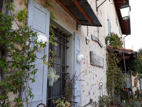 Antiche Travi:cosy flat in ancient farmhouse 4km from the sea and near the Alps