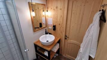 Premium Tent | Bathroom | Spring water tub, free toiletries, hair dryer, bathrobes
