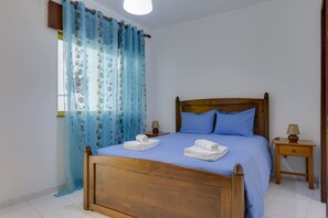 2 soverom, strykejern/-brett, wi-fi (inkludert) og sengetøy