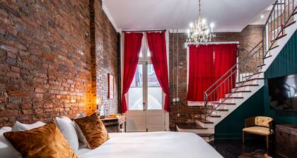 Casa Omara ~ Heart of Downtown/Nulu! ~ 3 King Beds