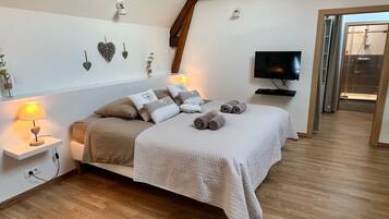 1 camera, ferro/asse da stiro, culla da viaggio, Wi-Fi gratuito