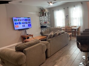 Living area - Resort Style 3Bd/2.5Bth in Championsgate! (Four Corners)