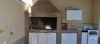 House ideal for up to 7 pax with private garage