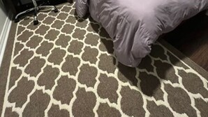 A bedroom with a bed, a desk, and a chair. - Finest BR Free Parking/Wifi TV Shared Suite (Milton)